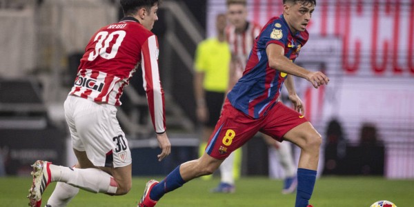 巴萨遭重创！费兰托雷斯伤停缺战欧冠，弗里克紧急调整攻击线