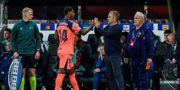 拉什福德双响夜震撼英伦，曼联错失天才引热议