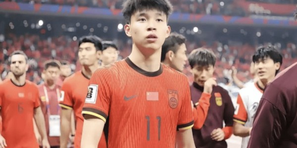 就在刚刚，2月4日晚上，传来王钰栋留洋消息，一家德甲豪门发邀约